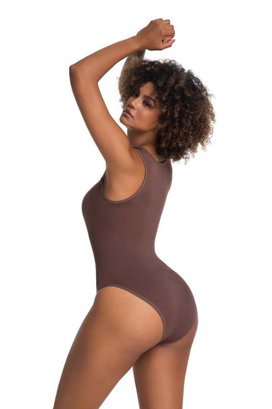 Tank top, triangle pants, one-piece shapewear